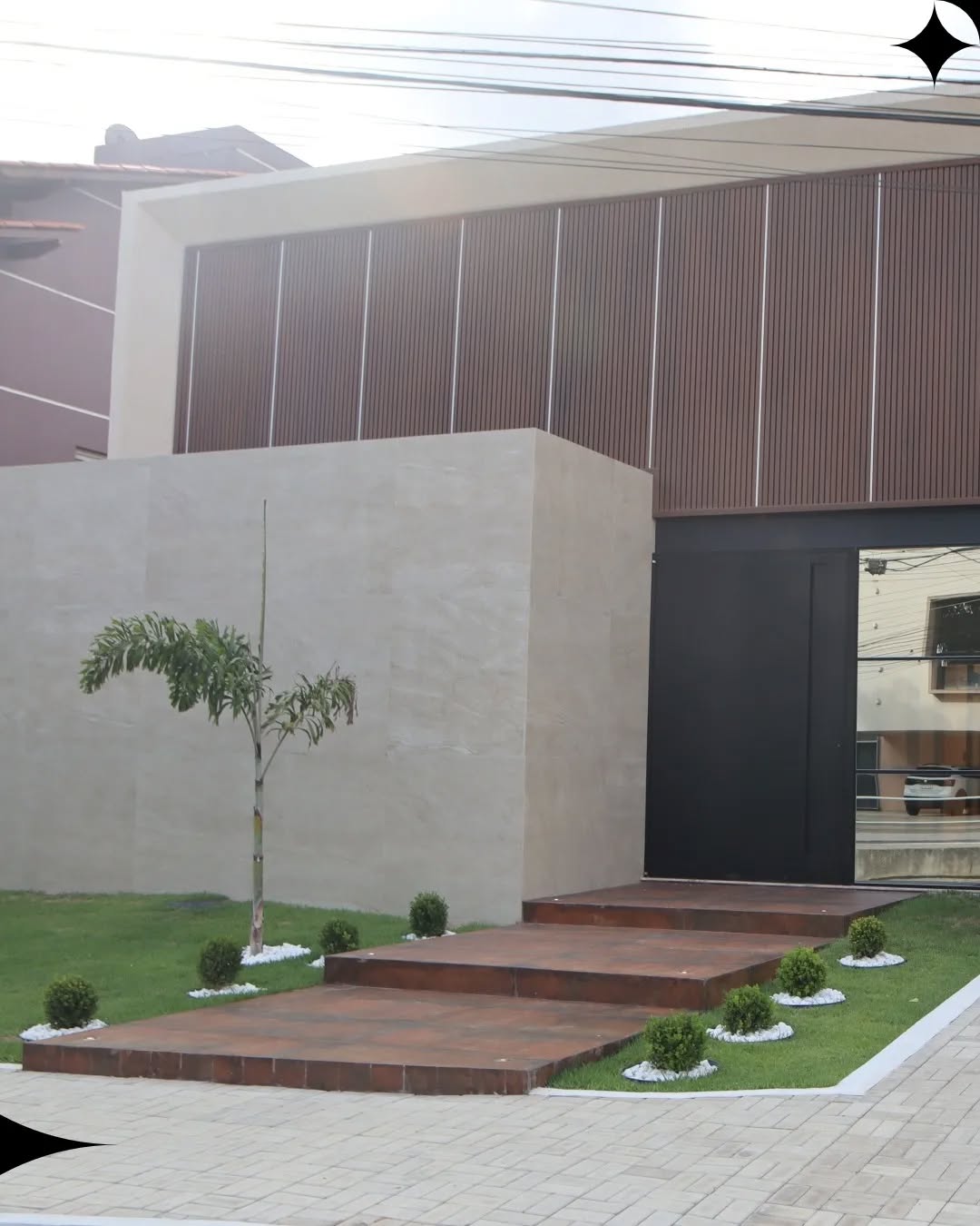 Exclusividade que reflete classe e sofisticação. Nossa porta em ACM, é uma verdadeira obra-prim (1)